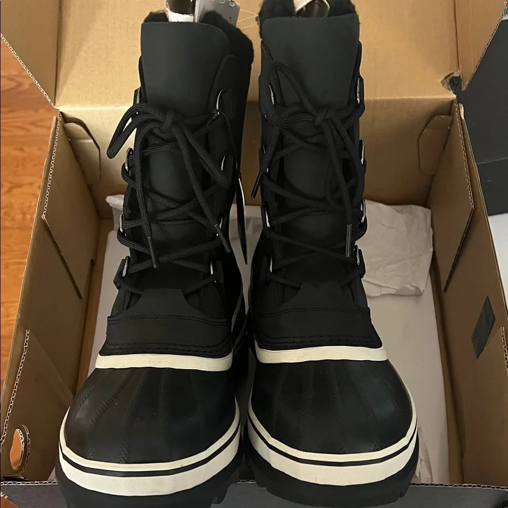 Sorel‎ Black and White Insulated Boots